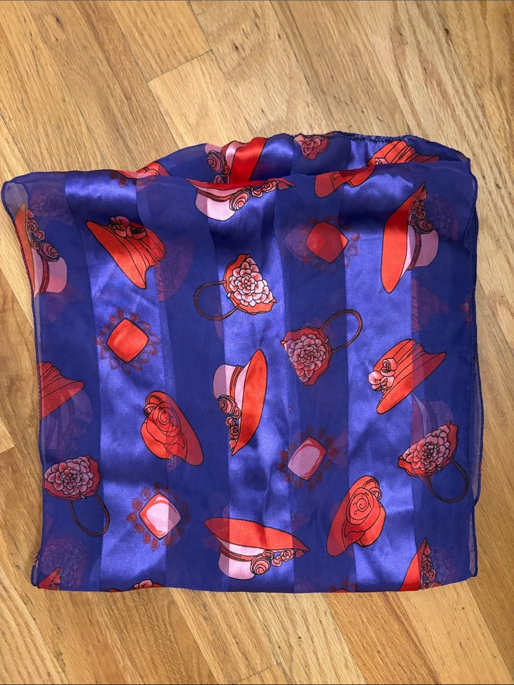 Silk-Feel Purple Scarf with Red Hat Print